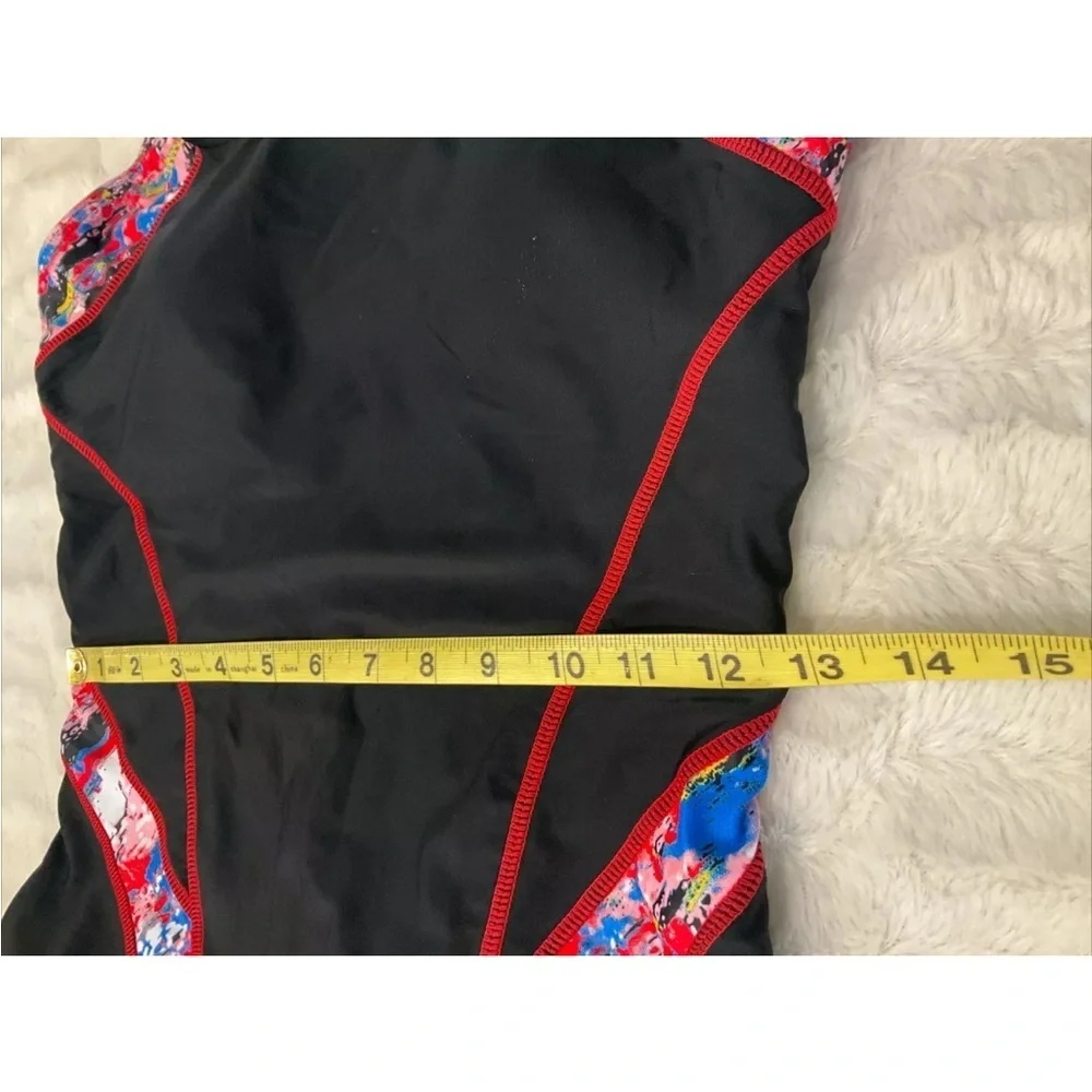 Attracosports‎ Women’s Sport Swimsuit Size Small UPF50